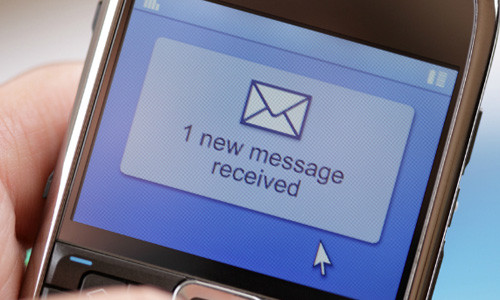 Quảng cáo qua tin nhắn điện thoại đang là hình thức hữu hiệu được nhiều doanh nghiệp sử dụng.