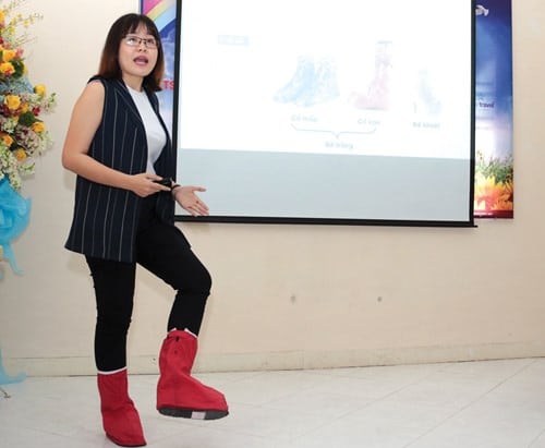 Dự án khởi nghiệp: Giày bảo vệ Xandra "thách thức" mưa nắng