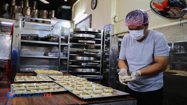 Khởi nghiệp làm bánh Pía tháng cao điểm có khi thu hàng trăm triệu 
